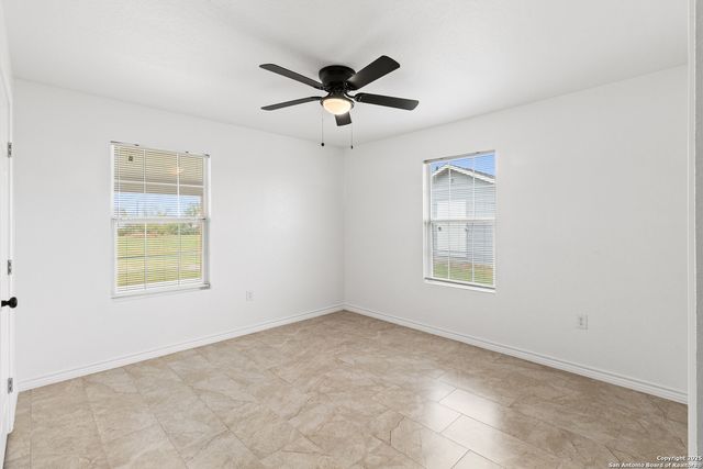 1034 County Road 6710, Natalia, TX 78059