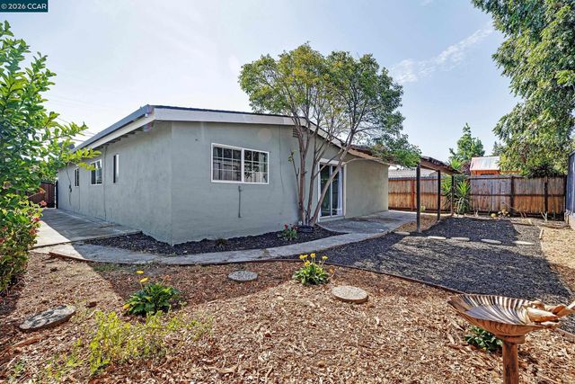 107 De Normandie Way, Martinez, CA 94553