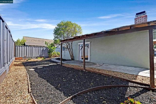 107 De Normandie Way, Martinez, CA 94553