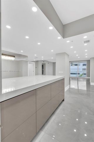 2051 SE 3rd Street 406, Deerfield Beach, FL 33441
