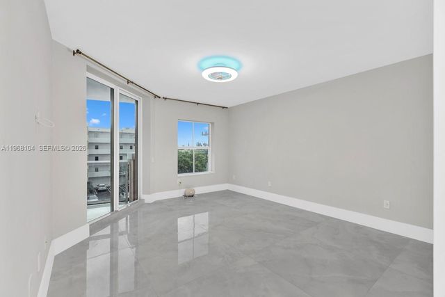 2051 SE 3rd Street 406, Deerfield Beach, FL 33441