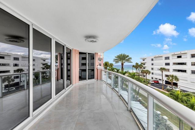 2051 SE 3rd Street 406, Deerfield Beach, FL 33441