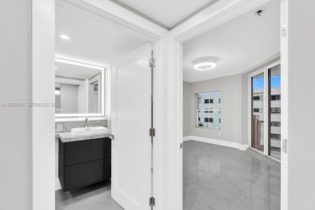 2051 SE 3rd Street 406, Deerfield Beach, FL 33441