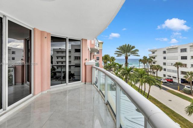 2051 SE 3rd Street 406, Deerfield Beach, FL 33441