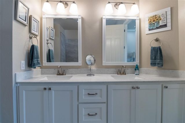 1040 NW 17th Place, Newcastle, OK 73065