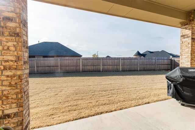 1040 NW 17th Place, Newcastle, OK 73065