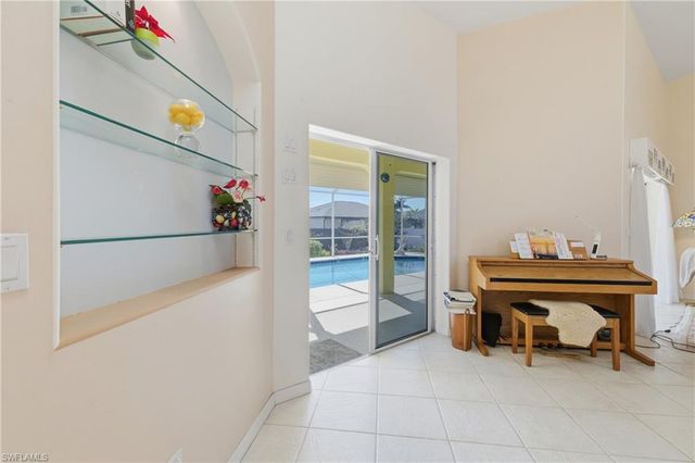 1220 SW 35th ST, Cape Coral, FL 33914