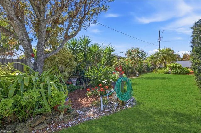 1220 SW 35th ST, Cape Coral, FL 33914