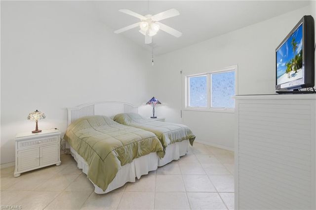 1220 SW 35th ST, Cape Coral, FL 33914