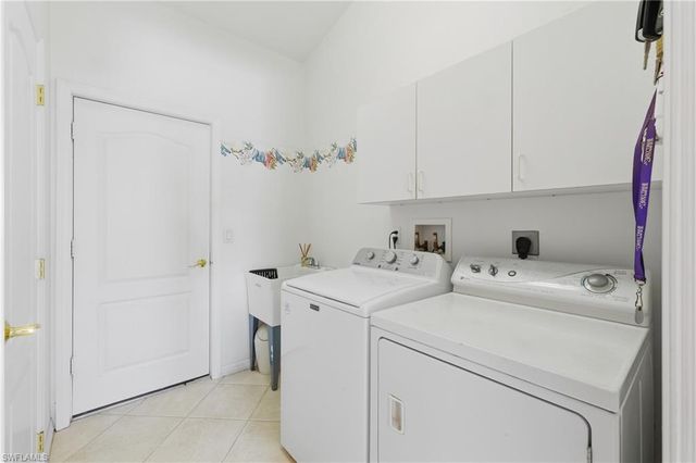 1220 SW 35th ST, Cape Coral, FL 33914