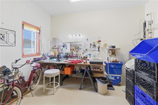 1220 SW 35th ST, Cape Coral, FL 33914