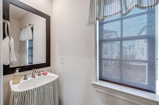 5628 Cohn Terrace, Houston, TX 77007