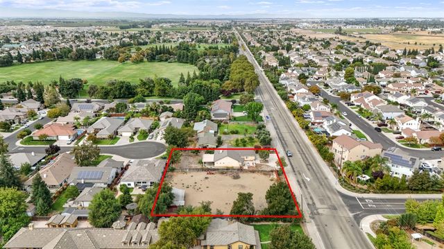 984 E Woodward Ave, Manteca, CA 95337