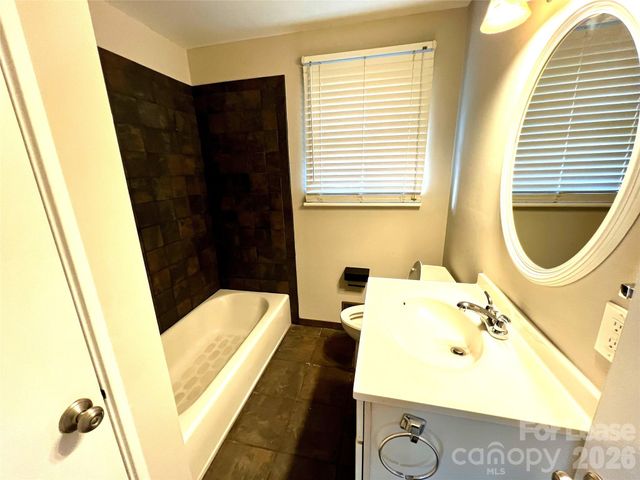 4334 Applegate Road, Charlotte, NC 28209