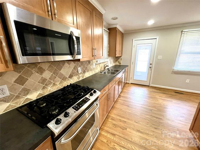 4334 Applegate Road, Charlotte, NC 28209