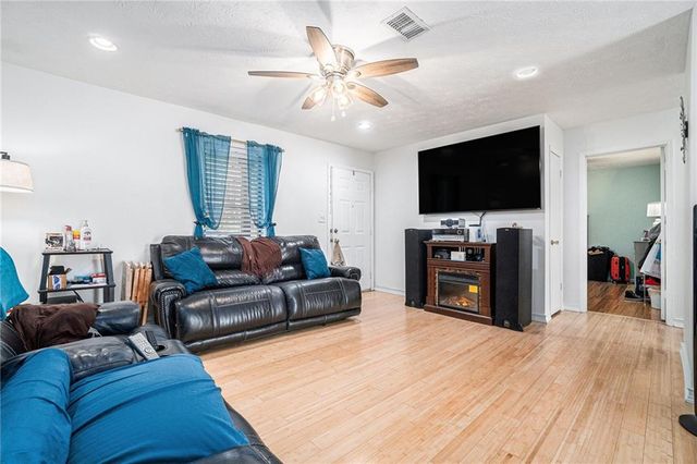 6736 Ivy Log Drive, Austell, GA 30168