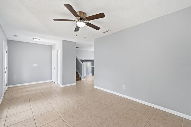 1200 LAKE VALRICO LANE, Valrico, FL 33594