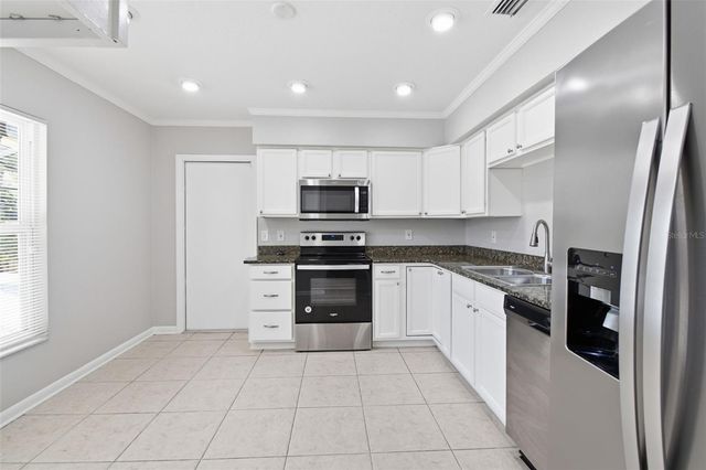 1200 LAKE VALRICO LANE, Valrico, FL 33594