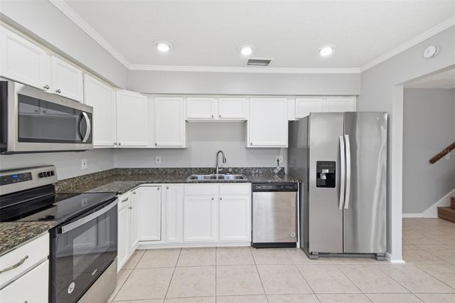 1200 LAKE VALRICO LANE, Valrico, FL 33594