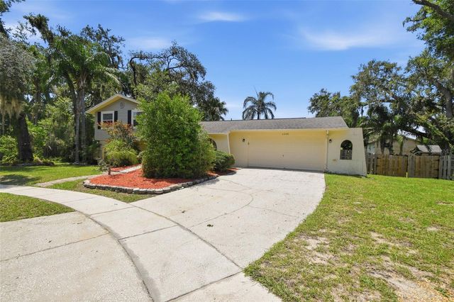 1200 LAKE VALRICO LANE, Valrico, FL 33594
