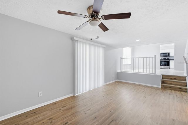 1200 LAKE VALRICO LANE, Valrico, FL 33594