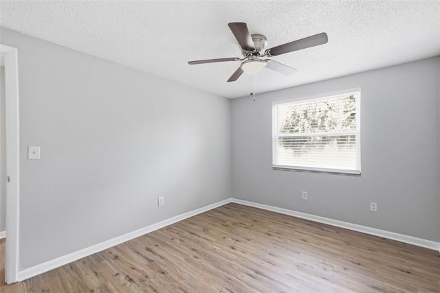 1200 LAKE VALRICO LANE, Valrico, FL 33594