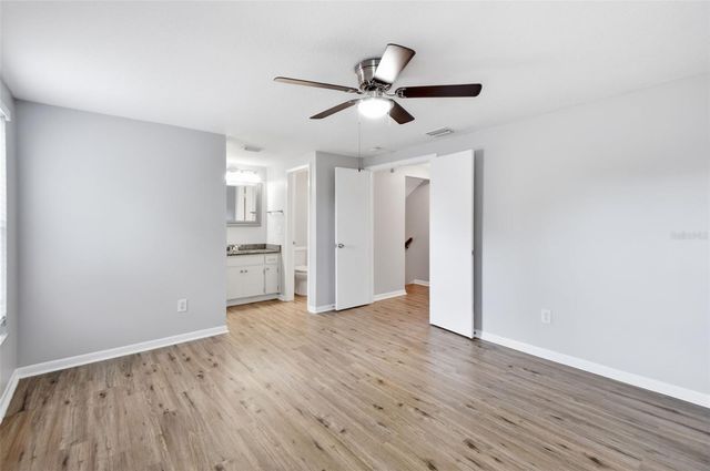 1200 LAKE VALRICO LANE, Valrico, FL 33594