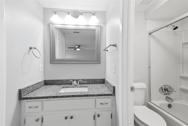 1200 LAKE VALRICO LANE, Valrico, FL 33594