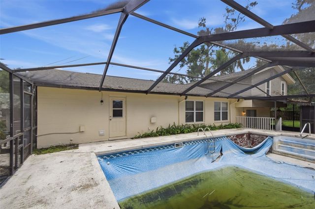 1200 LAKE VALRICO LANE, Valrico, FL 33594