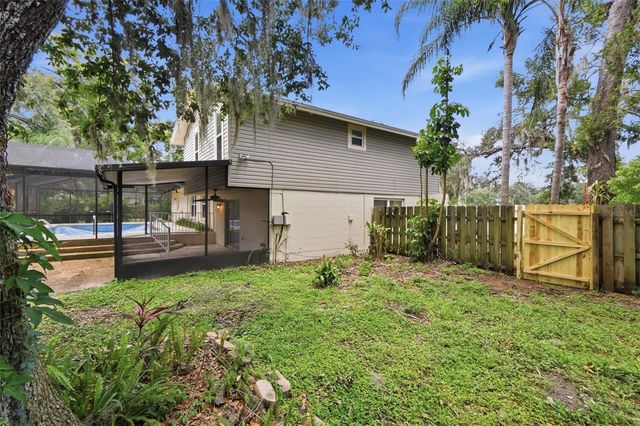 1200 LAKE VALRICO LANE, Valrico, FL 33594