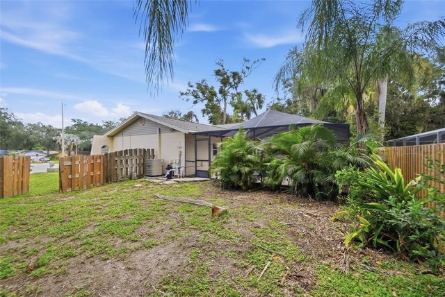 1200 LAKE VALRICO LANE, Valrico, FL 33594