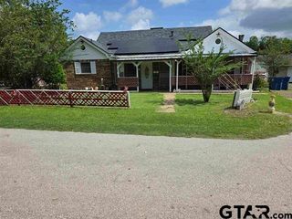 200 Rogers, Henderson, TX 75654