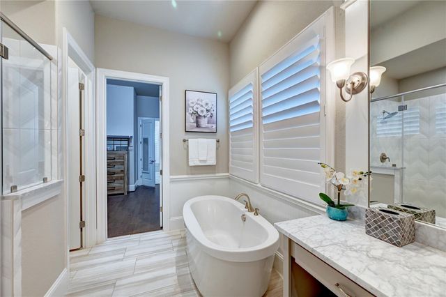 131 Mcgoey Circle, Shenandoah, TX 77384