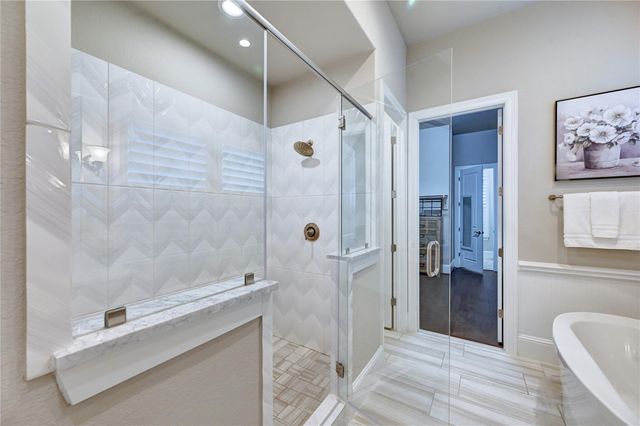 131 Mcgoey Circle, Shenandoah, TX 77384