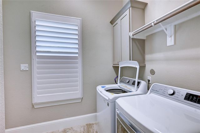 131 Mcgoey Circle, Shenandoah, TX 77384