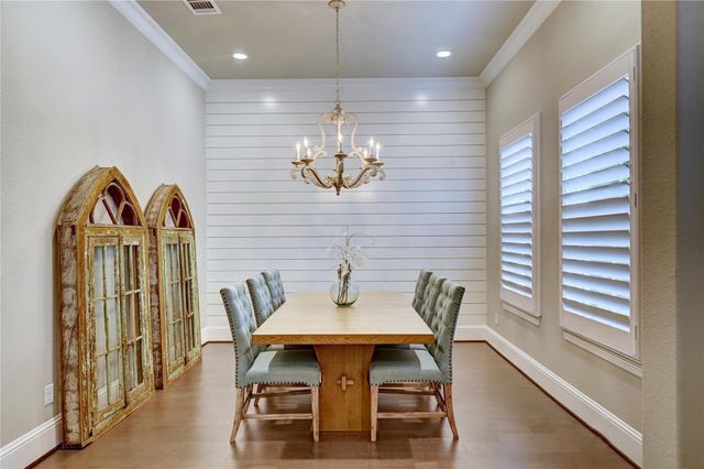131 Mcgoey Circle, Shenandoah, TX 77384