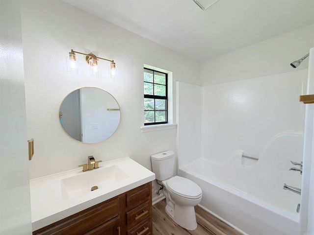 15 Patrick Henry, White Hall, AR 71602