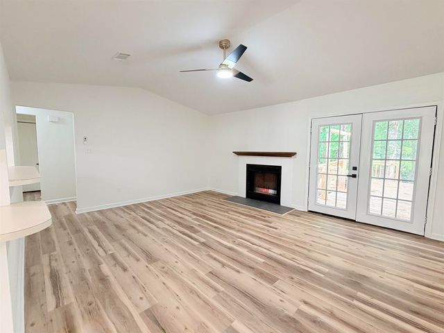 15 Patrick Henry, White Hall, AR 71602