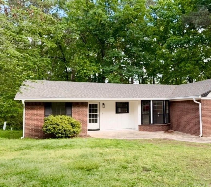 15 Patrick Henry, White Hall, AR 71602