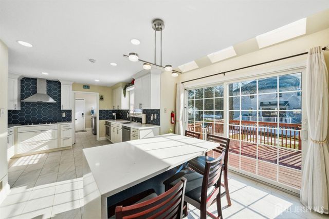 107 van dyke Court, Hillsborough, NJ 08844