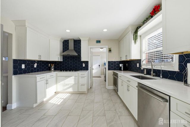 107 van dyke Court, Hillsborough, NJ 08844