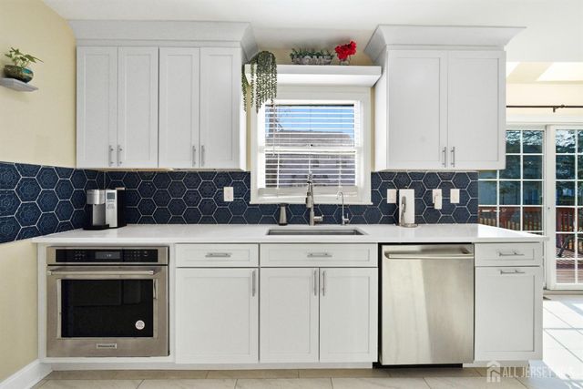 107 van dyke Court, Hillsborough, NJ 08844