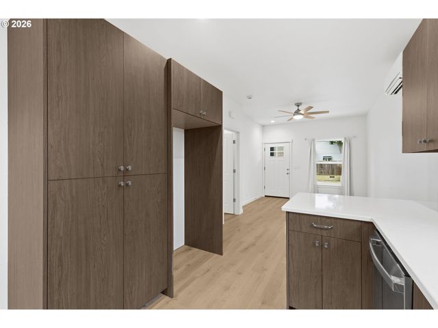 5592 BURNETT Ave B, Eugene, OR 97402