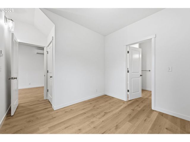 5592 BURNETT Ave B, Eugene, OR 97402