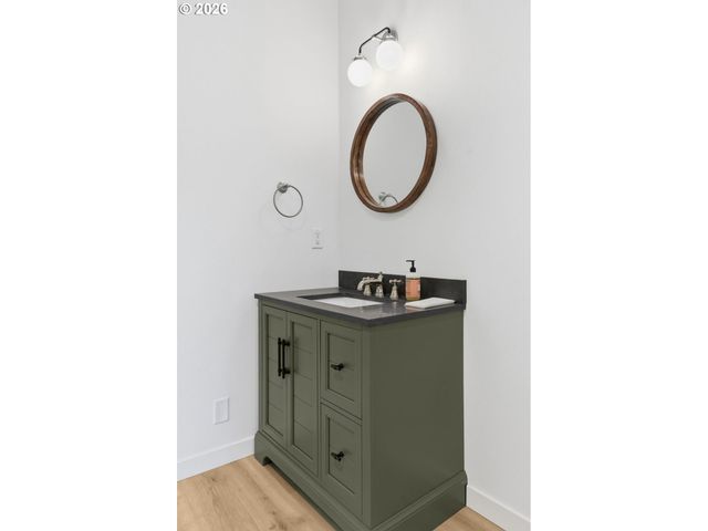 5592 BURNETT Ave B, Eugene, OR 97402