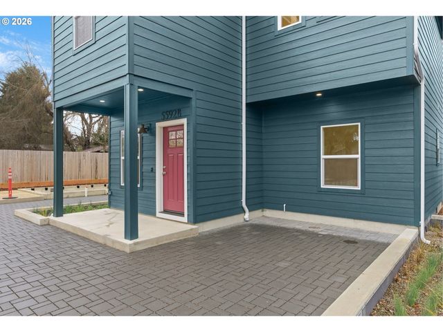 5592 BURNETT Ave B, Eugene, OR 97402