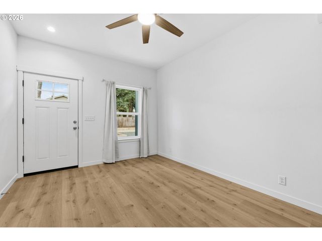 5592 BURNETT Ave B, Eugene, OR 97402