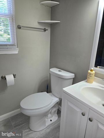 8313 GIBBONS DR, Fort Washington, MD 20744