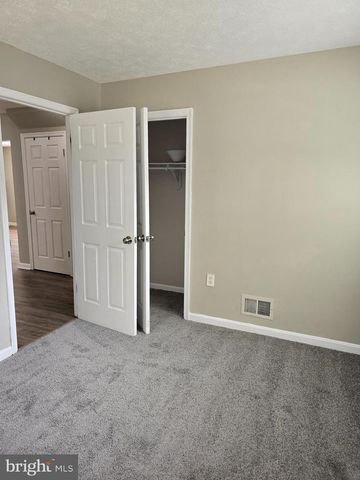 8313 GIBBONS DR, Fort Washington, MD 20744