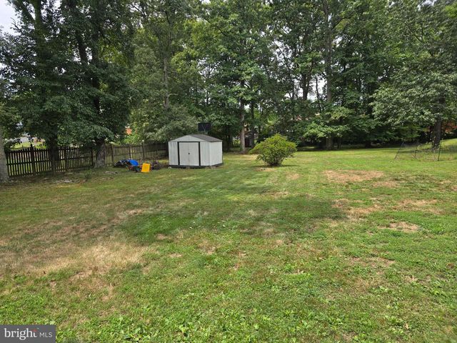 8313 GIBBONS DR, Fort Washington, MD 20744